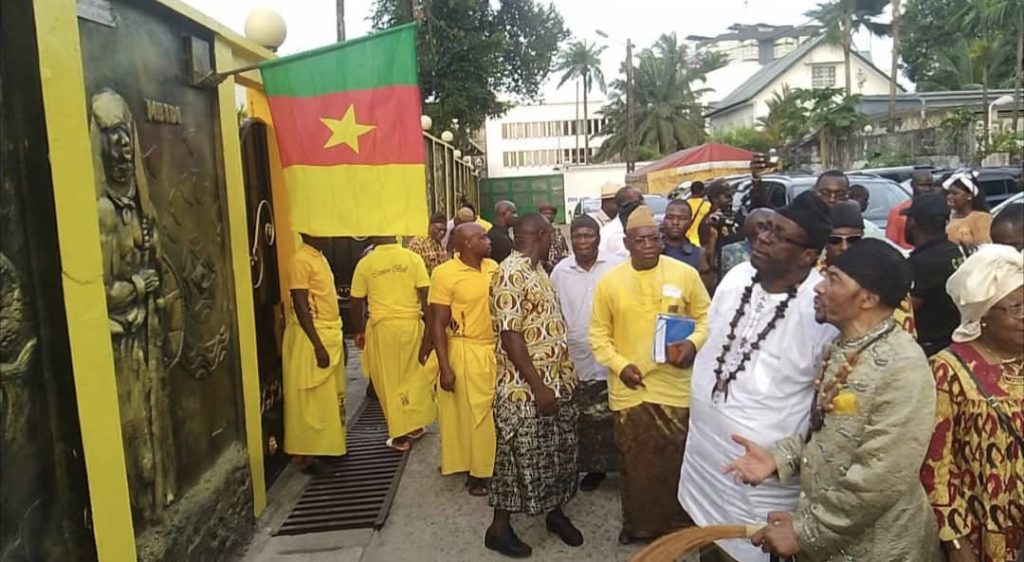 🇨🇲 Dialogue Social à Douala : Le Canton Bell Accueille Dr. Roger Mbassa Ndine.